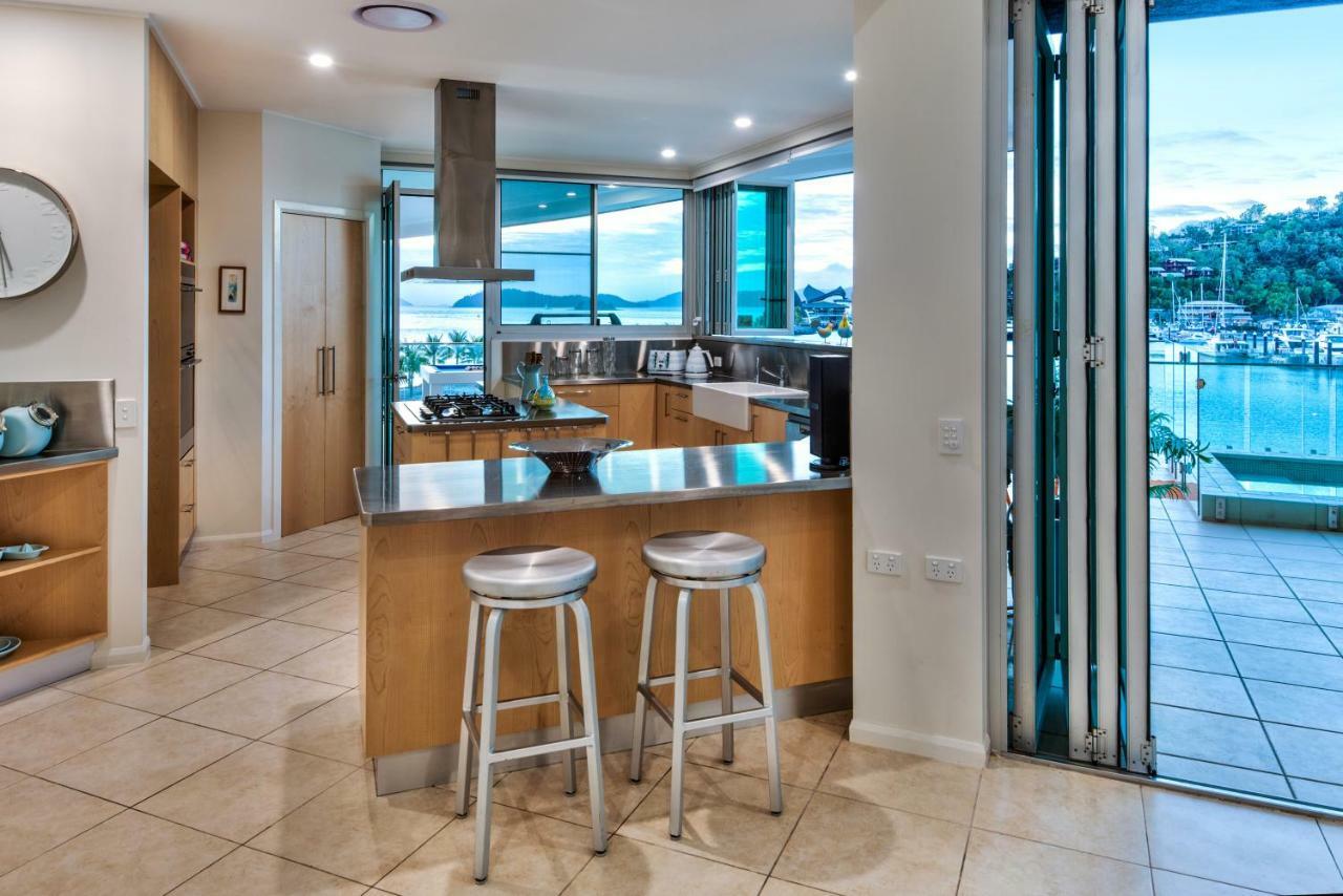 Pavillions Penthouse 25 - Luxury Waterfront Apartment With Private Roof Top Pool And Buggy Hamilton Island Exterior foto